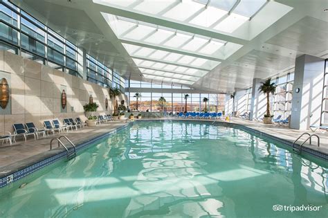 Mohegan Sun Pool: Pictures & Reviews .